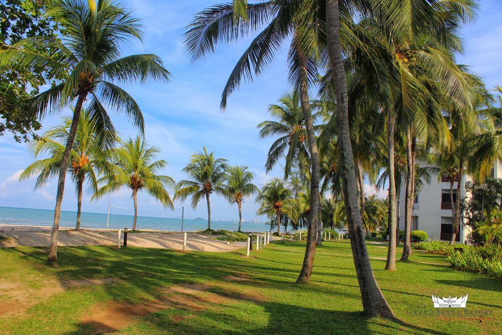 The Grand Beach Resort Port Dickson Dış mekan fotoğraf